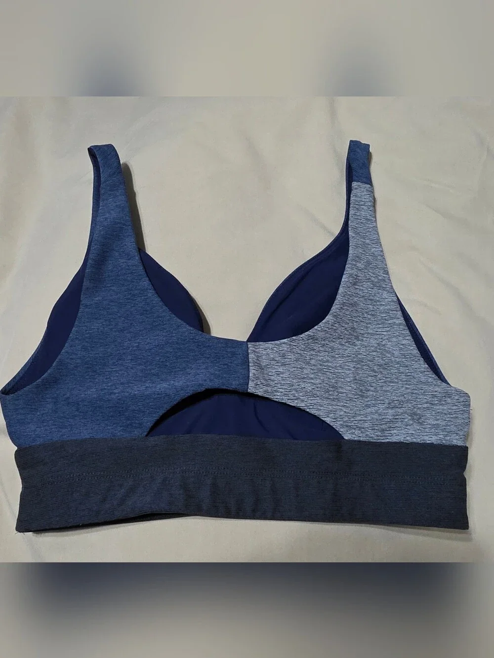 Outdoor Voices Seamless Plunge Sports Bra Colorblock Gym Lightweight Size XS